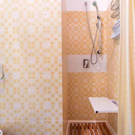 Bella Vista 2 Apartment San Zeno di Montagna